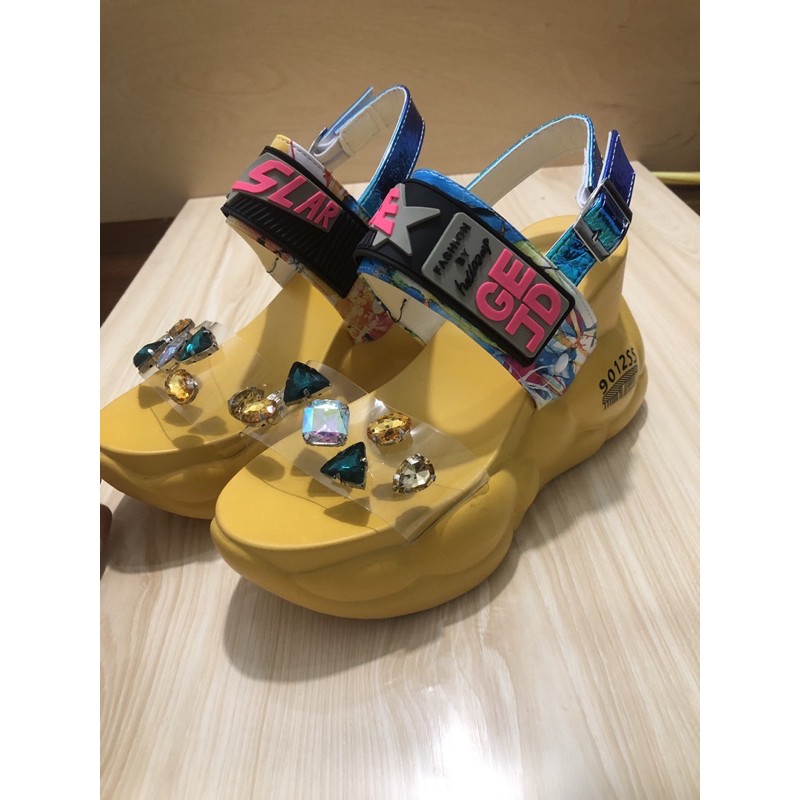 Sandal độn đế 11cm