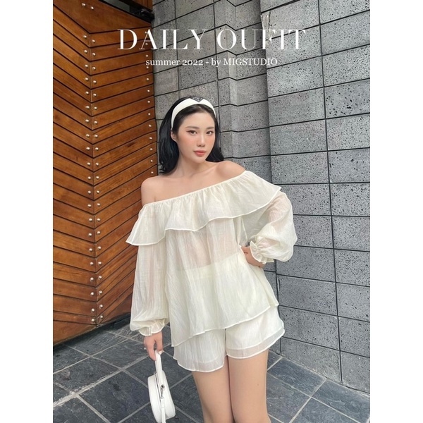 Set áo tơ trễ vai + quần đùi