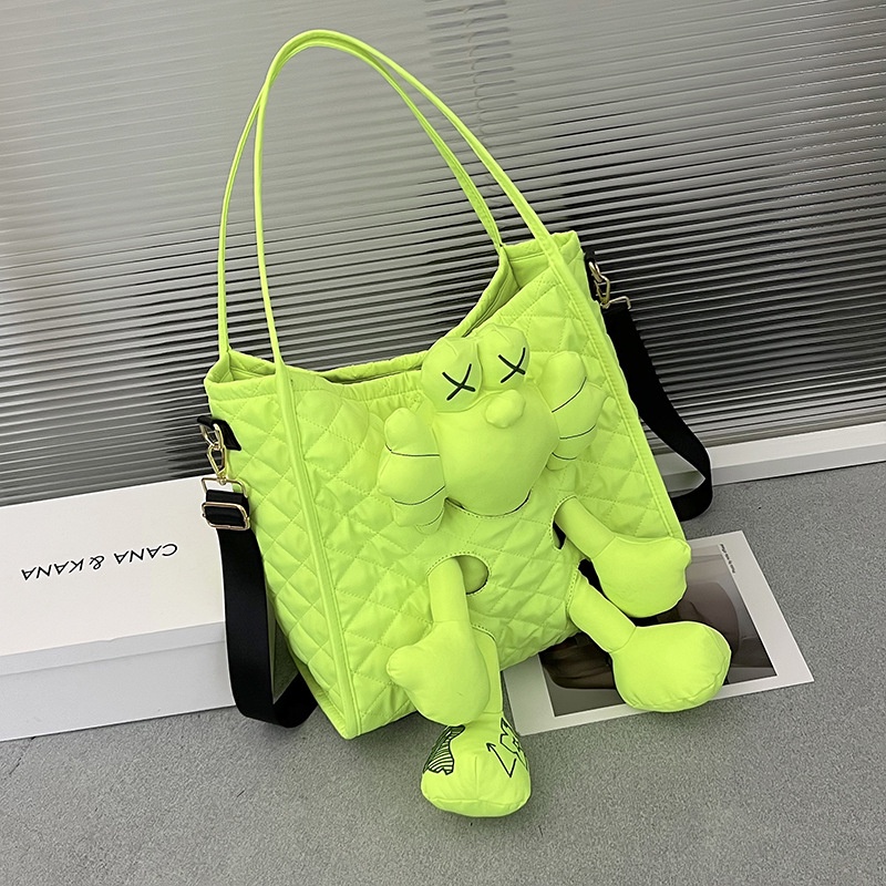 Túi Đeo Chéo Cỡ Lớn Màu Trơn Đính Búp Bê Thời Trang Mùa Thu 2022