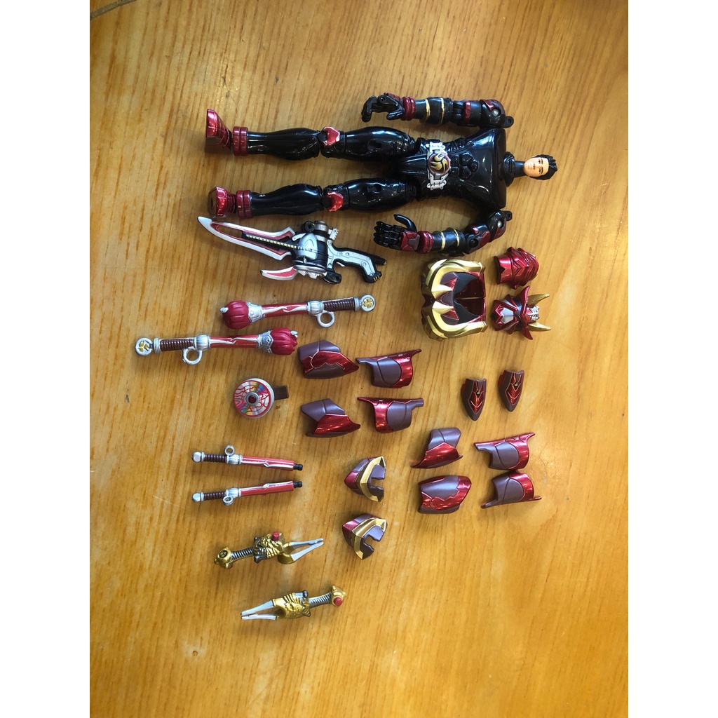 Mô hình Kamen Rider SHS Armed Hibiki chính hãng