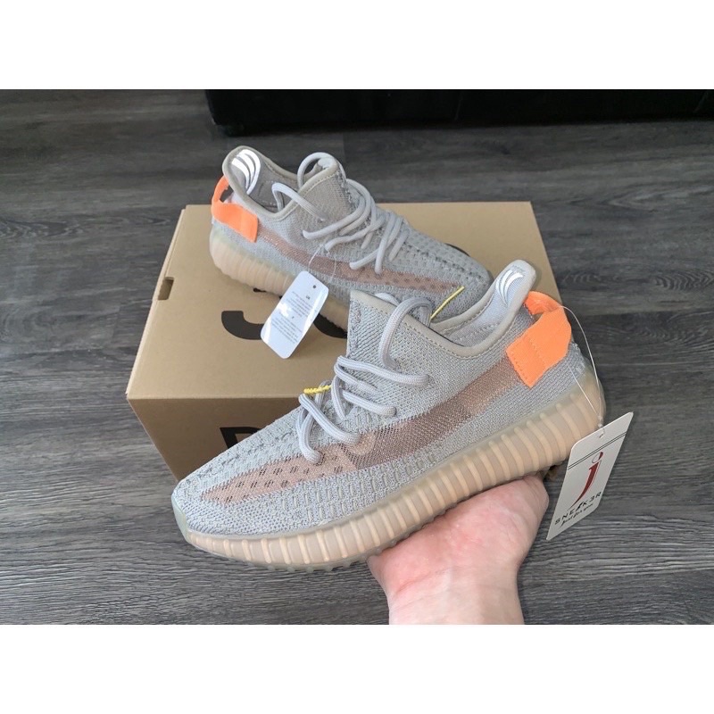 Video giày thể thao sneaker yz 350 soi boost sáng