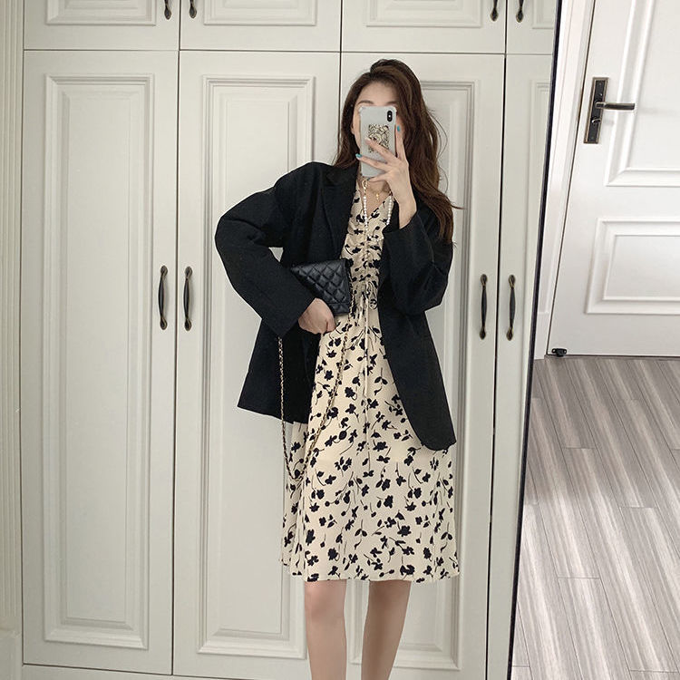 Đầm Midi In Hoa Với Thiết Kế Cổ Chữ V Xinh Xắn Theo Phong Cách Hàn Quốc | BigBuy360 - bigbuy360.vn