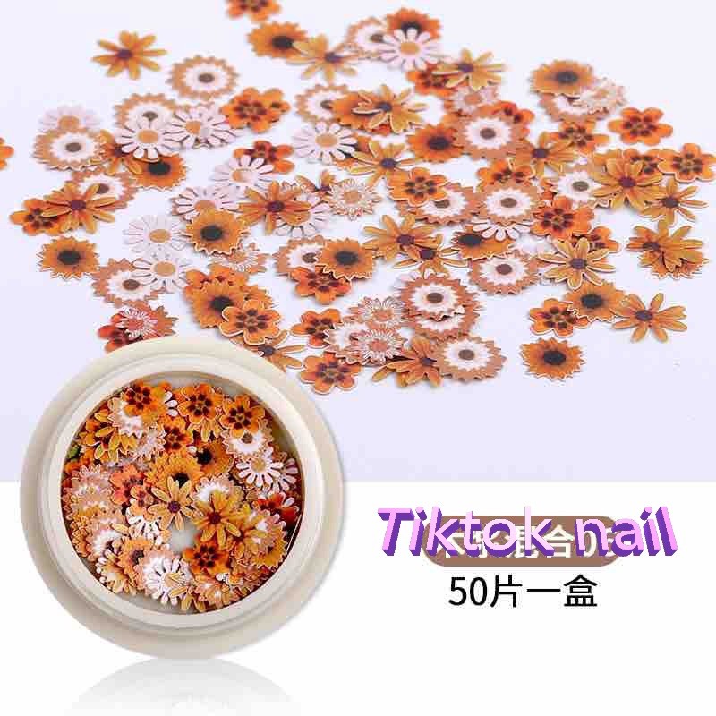 Ần trang trí móng tay