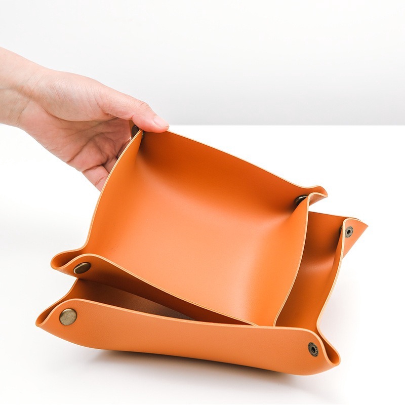 Versatile classic design desk basket