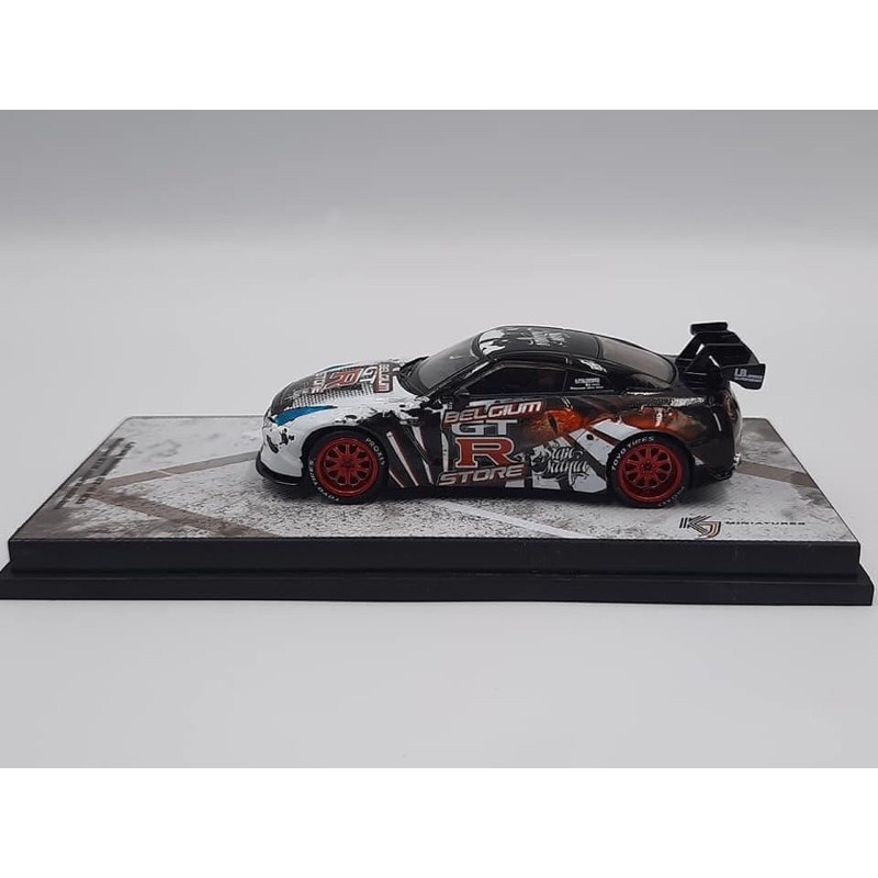 Xe Mô Hình Nissan GT-R R35 Liberty Walk 1:64 Miniatures ( Đen Trắng )