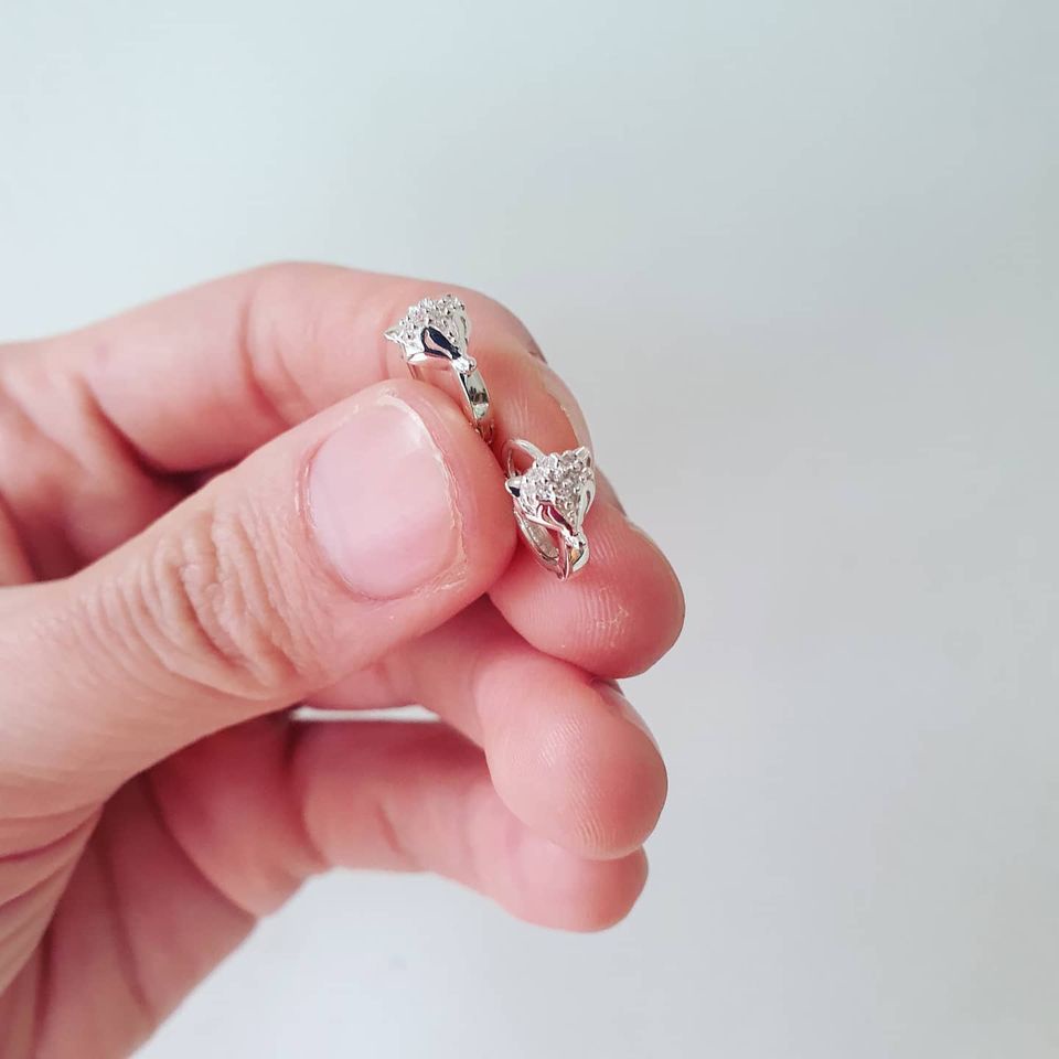 Khuyên tai bạc nữ, khuyên tai hồ ly