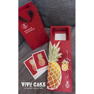 Hộp đựng bánh dứa đỏ