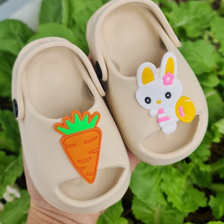 Dép bánh mì có quai sau cho bé gái hình thỏ củ cải dễ thương siêu nhẹ