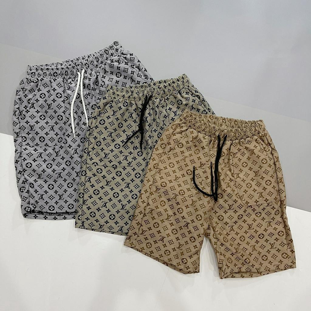Quần đùi thun xốp dập nổi, chất liệu xốp thoáng mát in dập nổi họa tiết LV, thời trang nam nữ hot trend