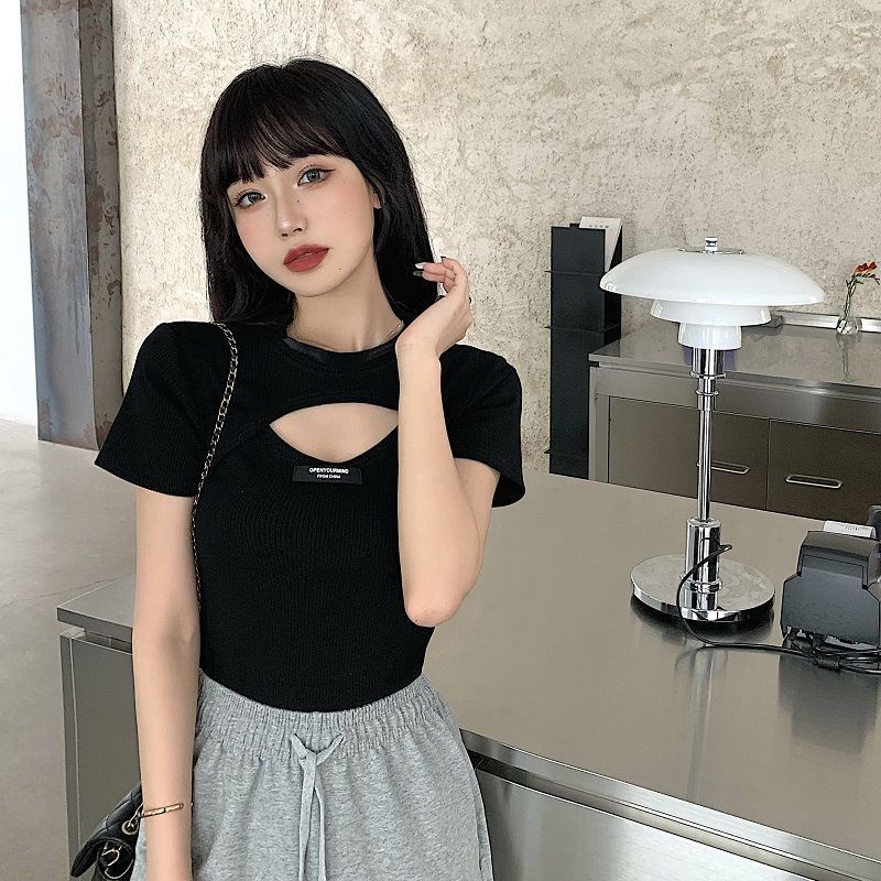 Áo thun COZOK tay ngắn form ôm kiểu dáng hợp thời trang