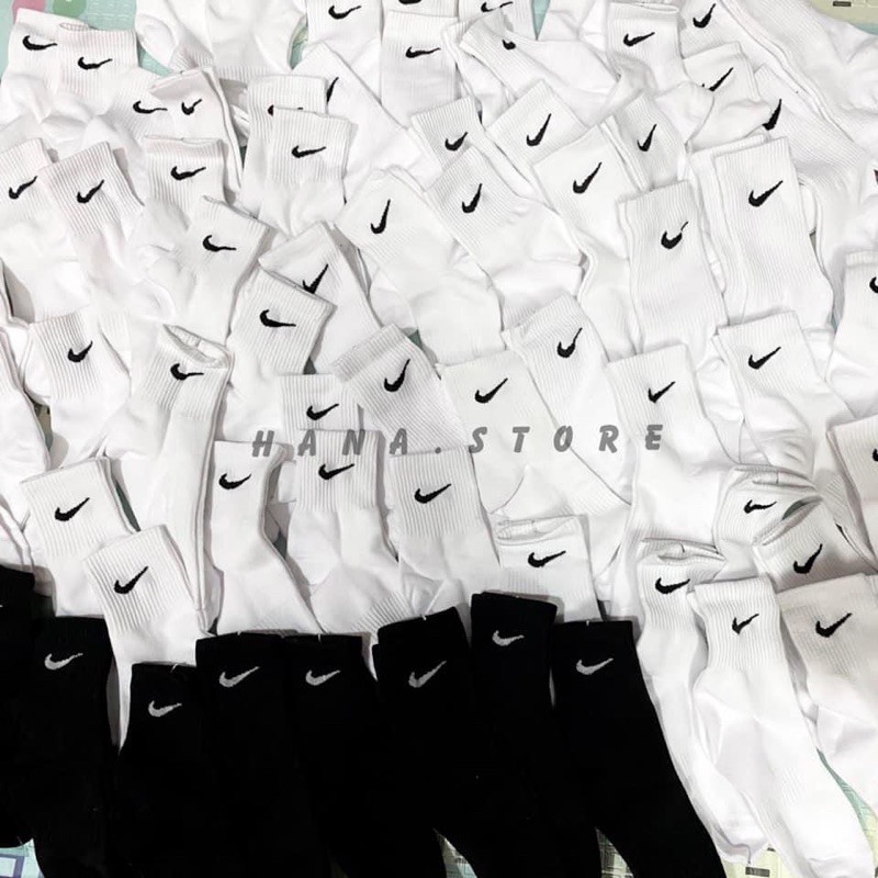 tất cao cổ (màu trắng)