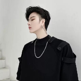 Áo thun unisex phối nút trắng đen