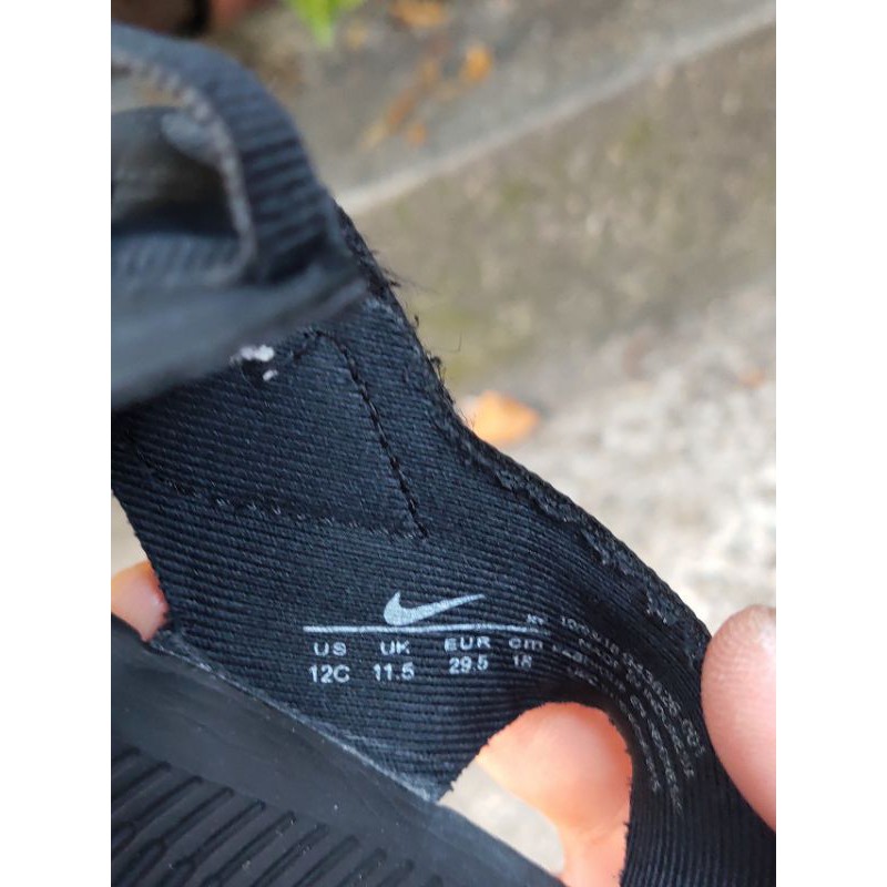 Dép adidas real2hand thiết kế cực kỳ đẹp , cho cả nhà nhưng bước di chuyển êm ái và nhanh nhẹn