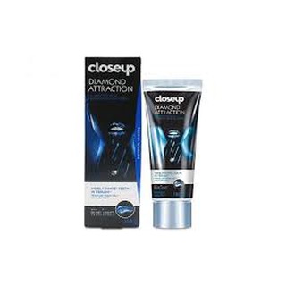 Kem đánh răng Closeup White Attraction Diamond 100g