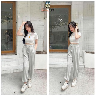 Set áo thun croptop hoa cúc và quần jogger trơn basic chất mềm mát - CUTEZOO