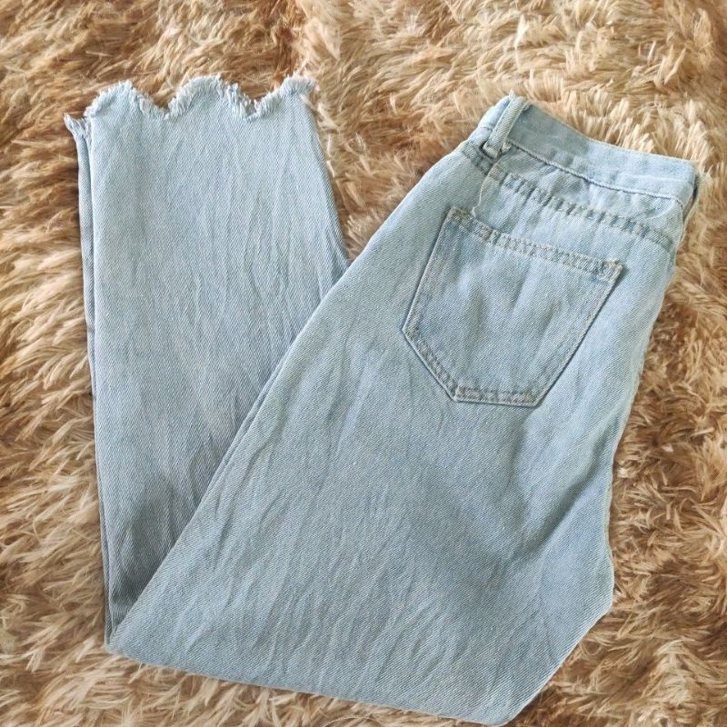 Quần jeans line kiểu pass
