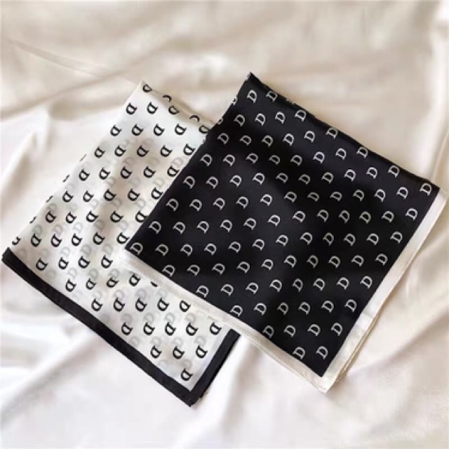 Khăn turban lụa vuông choàng cổ ( có thể quấn thành áo) size 70cm