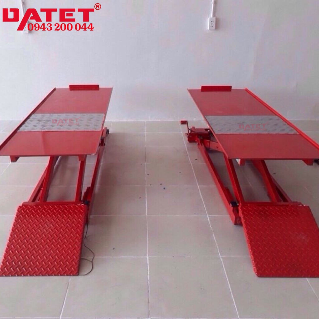 Bàn nâng xe máy . Bàn nâng xe máy 200kg, chính hãng. Bảo hành chính hãng lên đến 12 tháng.