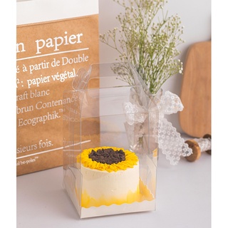 Hộp mica đựng bánh cuộn, bánh kem kèm đế lót