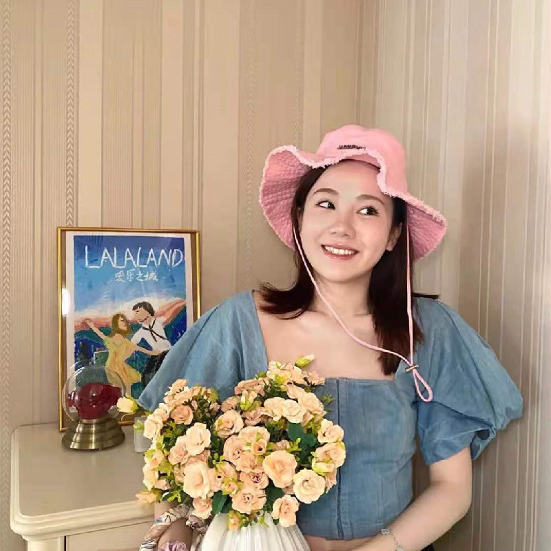 Jacquardmus Mũ Tai Bèo Đi Biển Che Nắng Chống Gió Có Dây Đeo Và logo Kim Loại