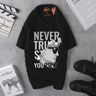 Áo thun Never trust yourself