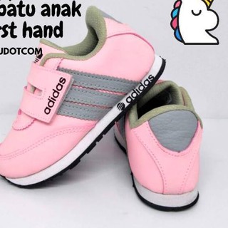 Giá đặc biệt - giày thể thao size 24-37 keds màu xám hồng cho bé gái