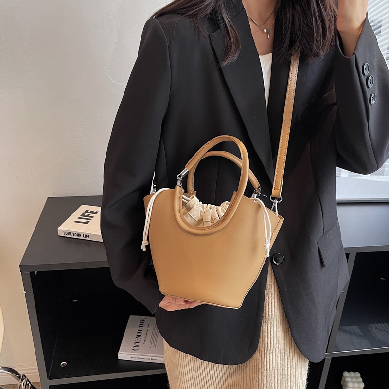 Túi Đeo Vai Cổ Điển Cho Nữ