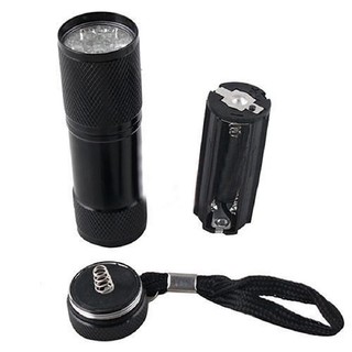 Đèn pin tia cực tím