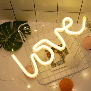 Đèn Neon light chữ LOVE màu vàng