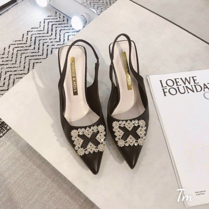 Bán sỉ Giày sandal cao gót bít mũi gót nhọn 8p tag hoa đá vuông hàng Vnxk đẹp