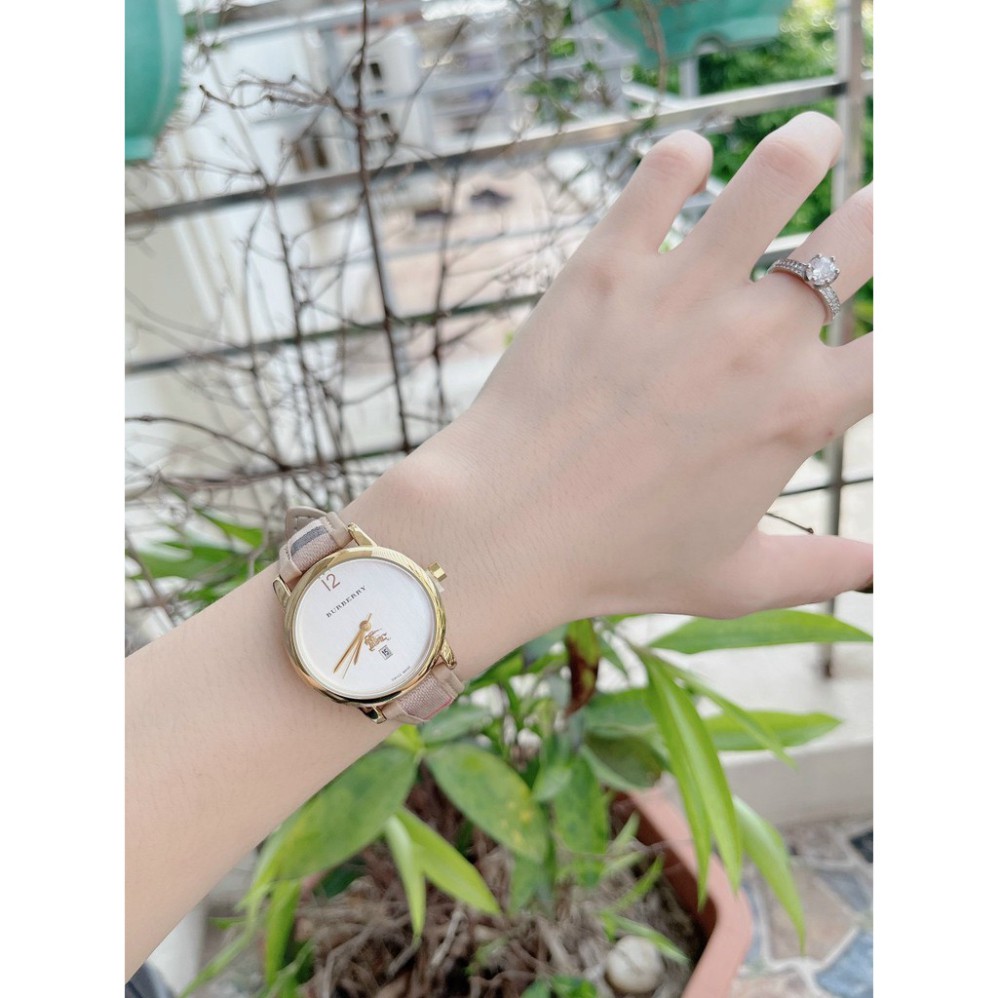 (Thẻ bảo hành 12 tháng) (burberry nữ) Đồng hồ nữ Burberry dây da cao cáp, kẻ caro tính tế, thẻ bảo hành 12 tháng - dong | BigBuy360 - bigbuy360.vn