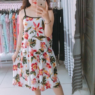 Váy lanh và maxi trắng