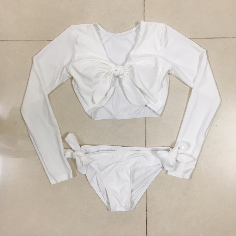 [NHIỀU MÀU + CHỤP ThẬT] Bikini 2 mảnh màu trắng áo tay dài cột nơ mix quần chip sexy cá tính