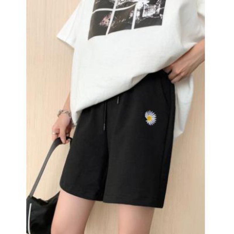 Quần Short Unisex, Quần Đùi chất Thun Da Cá Thêu Hình Hoa Cúc Cá Tính Q012