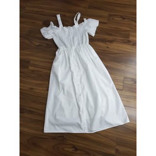 Đầm Zara trắng bẹt vai