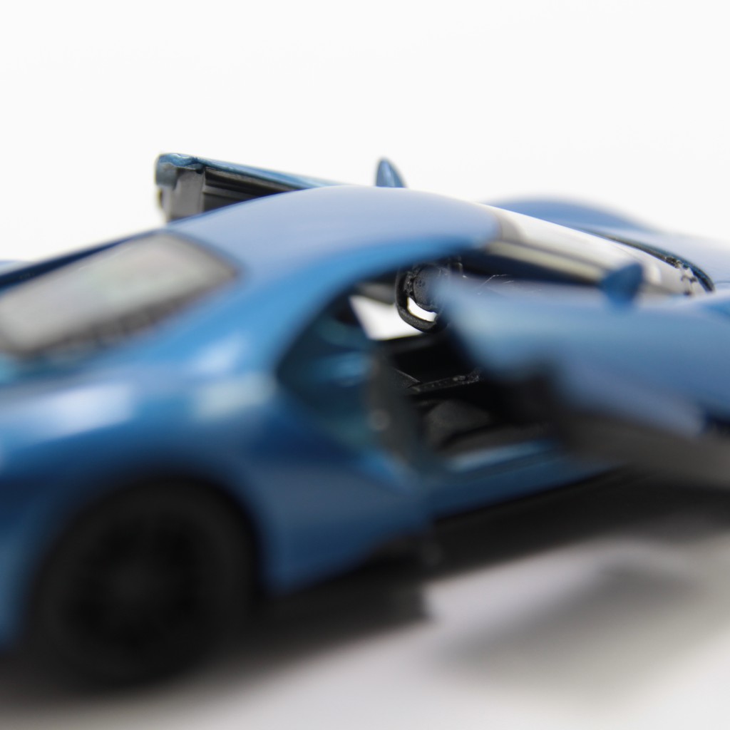 MÔ HÌNH XE XE MÔ HÌNH FORD GT 2017 BLUE 1:36 WELLY