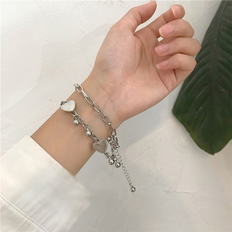 Vòng Tay Kim Loại Mặt Hình Trái Tim Phong Cách Cổ Điển