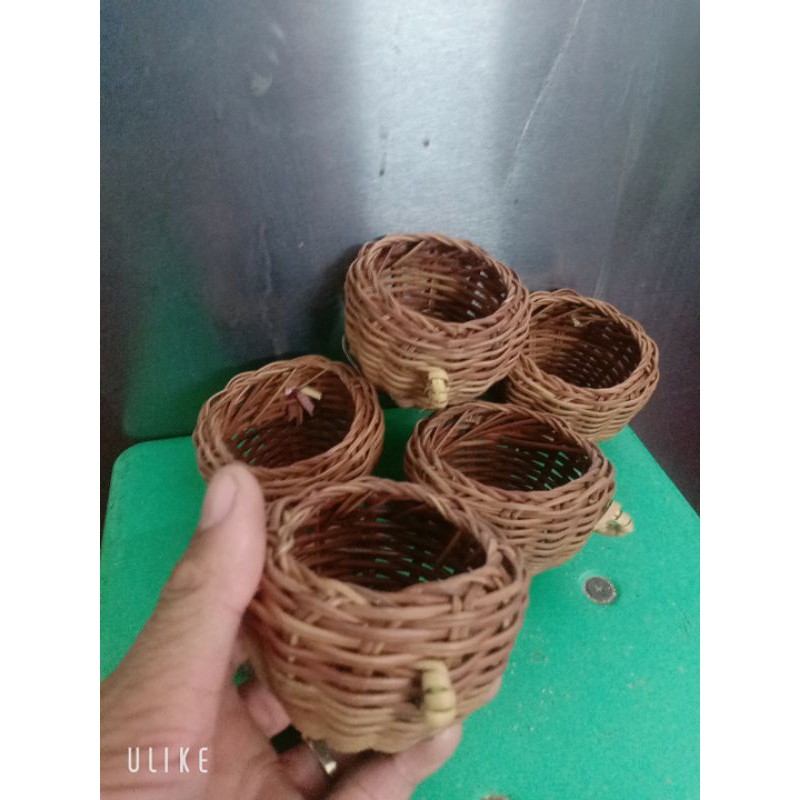 Cóng mây cho cu gáy bồ câu- cóng đựng thức ăn 7x7cm