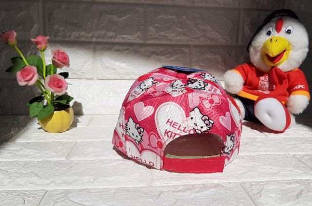 Nón lưỡi trai Hello Kitty hồng
