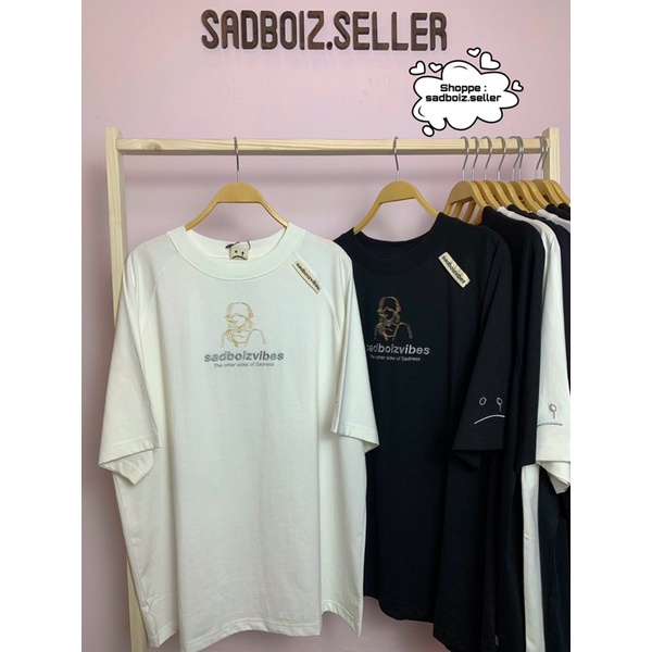 Áo thun SADGUR PORTRAIT TEE 👩🏼  Tặng túi tote chính hãng 0d  hàng có sẵn