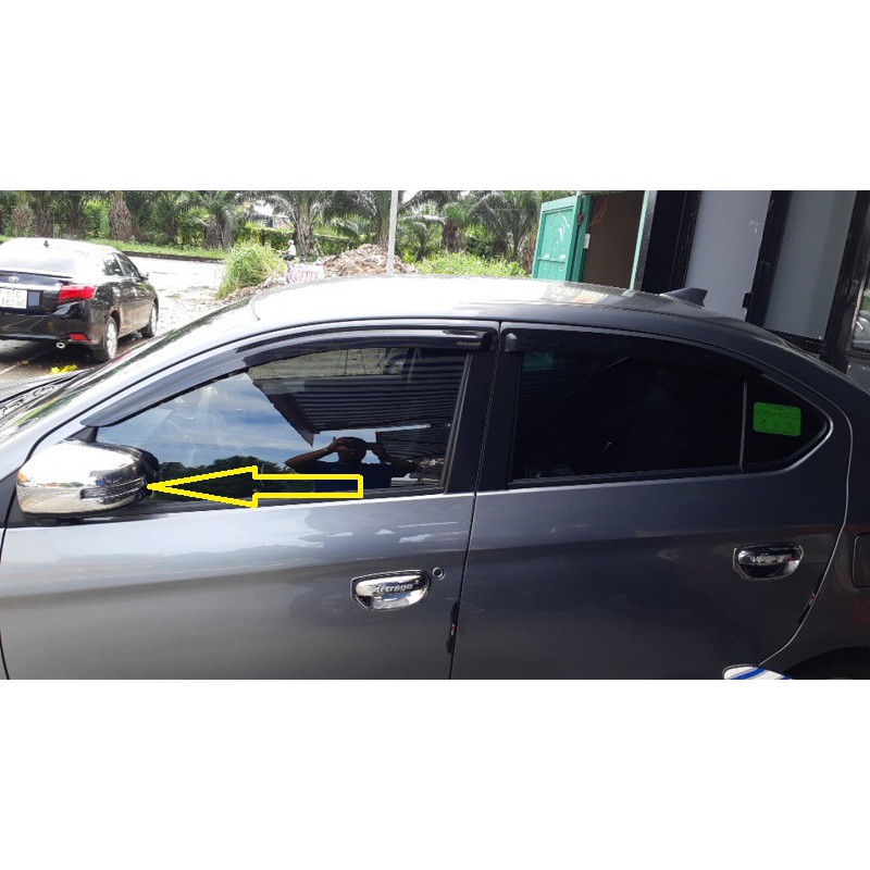 Ốp gương chiếu hậu xe Mitsubishi Attrage 2020-2021 dành cho xe có đèn xi nhan trên gương .