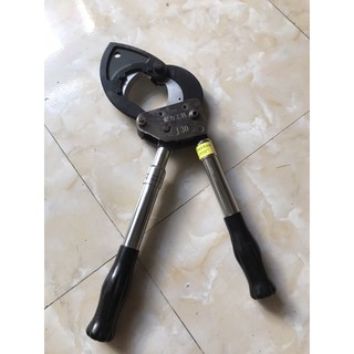 kìm cắt cáp lõi thép j30