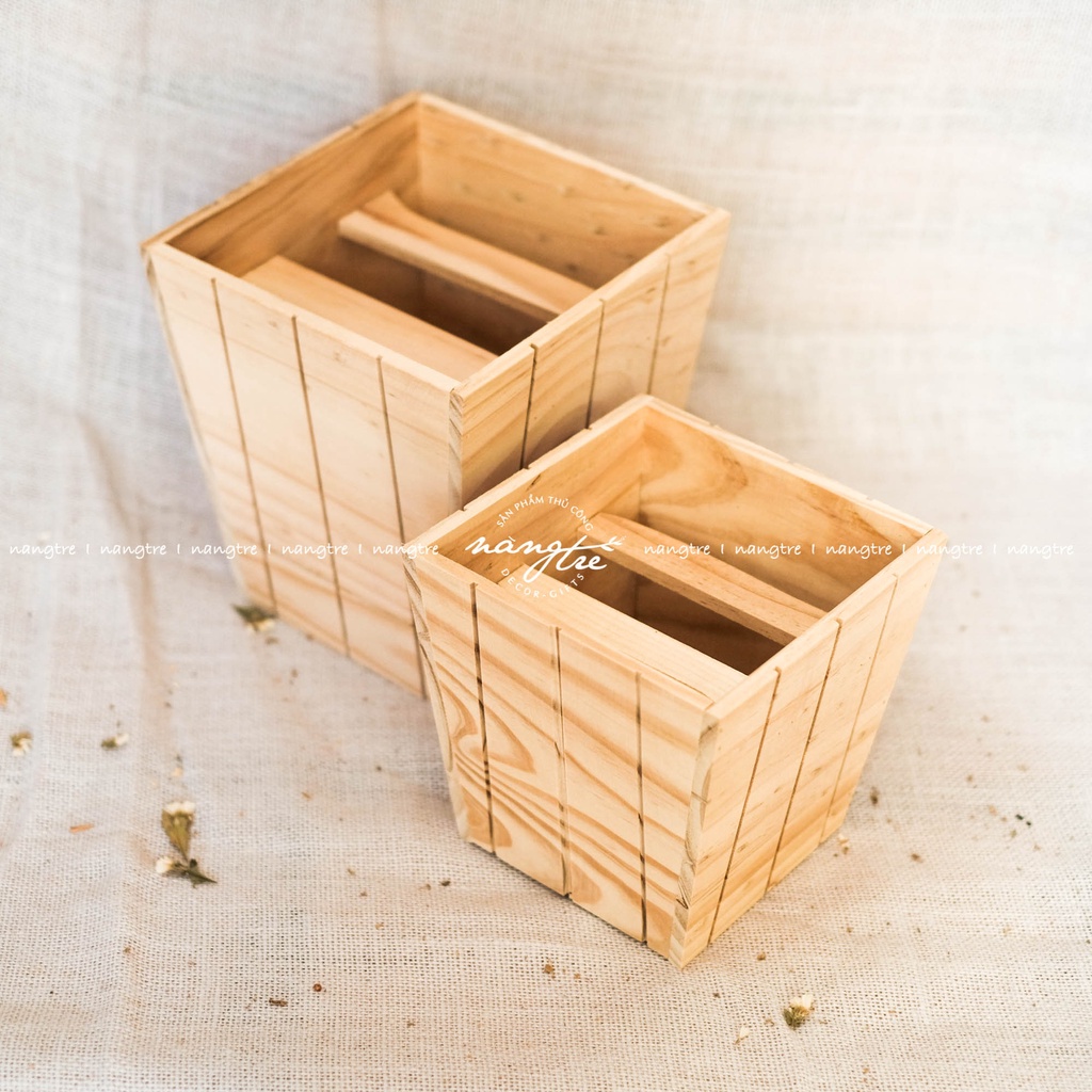 Chậu gỗ sọc caro trang trí - Cắm hoa - Wooden flower pot (25x21x18cm)