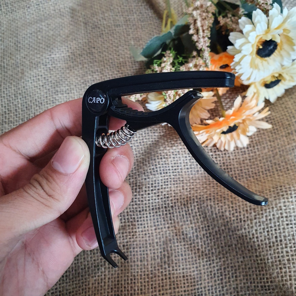 Capo đàn guitar có móc nhổ chốt gym - Tặng pick gãy Alice khi đặt ngay