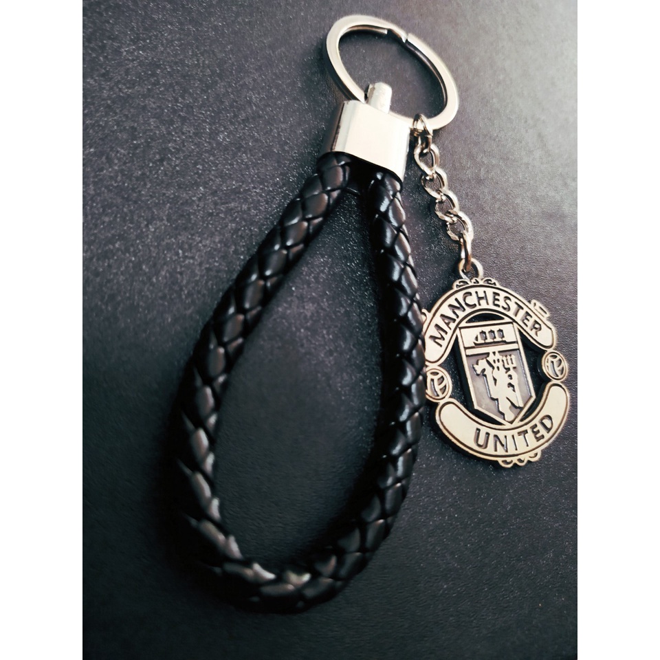 Móc khóa dây da M.U