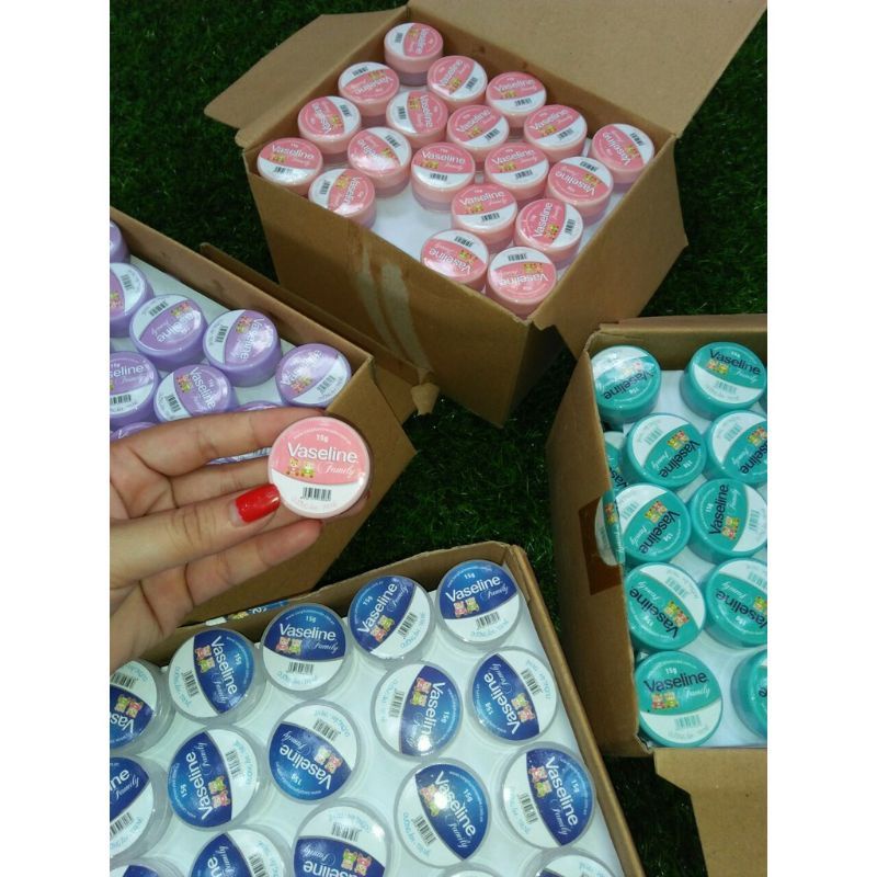 Chính Hãng / Kem nẻ Vaseline Family - Chống nẻ hiệu quả - Loại 15g