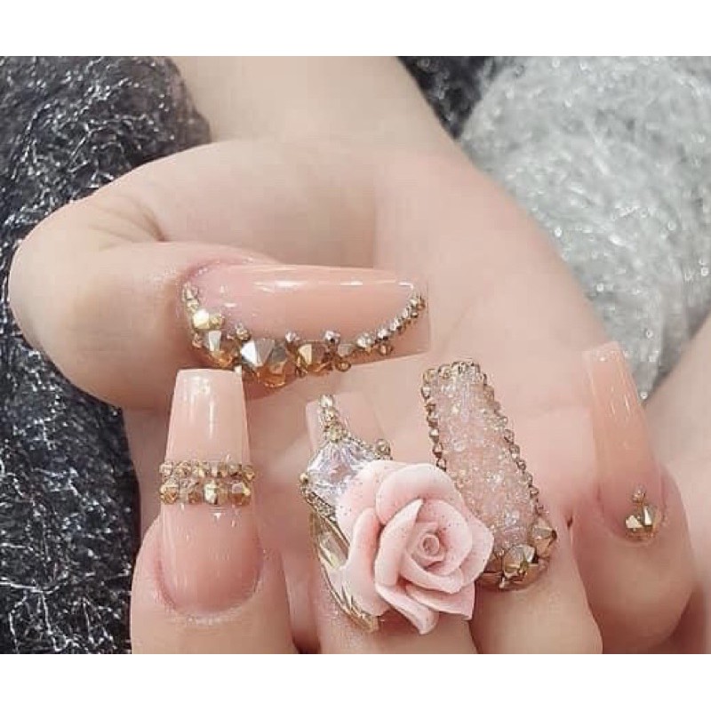 Nailbox Nuna móng úp thiết kế móng Hồng nude đính charm buom hoa hồng fatasy. inbox đổi màu đổi shape. có now ship
