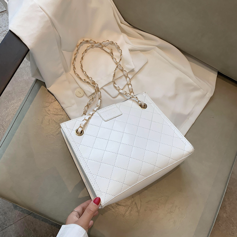 Túi Đeo Vai Cỡ Lớn Phối Dây Xích Thời Trang