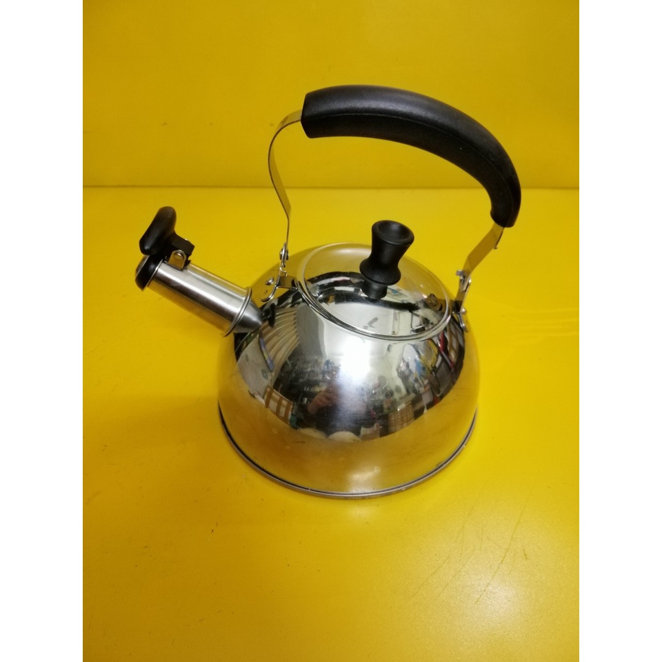 Ấm inox có còi hú nội địa Nhật (1.4L) (mã 781), Dùng được bếp từ
