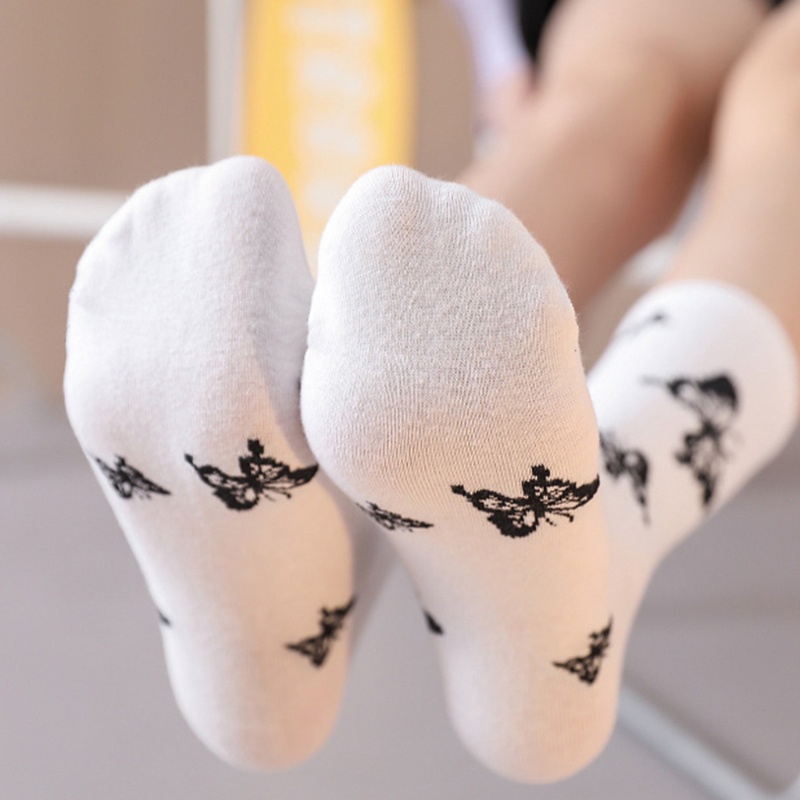 Vớ cotton cổ cao in hình bướm trắng đen phong cách Harajuku Nhật Bản cho nữ